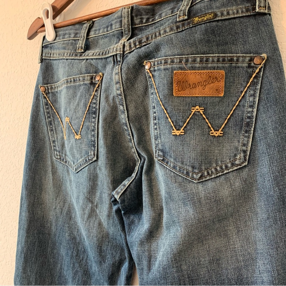 Wrangler bootcut relaxed fit jeans 31X34